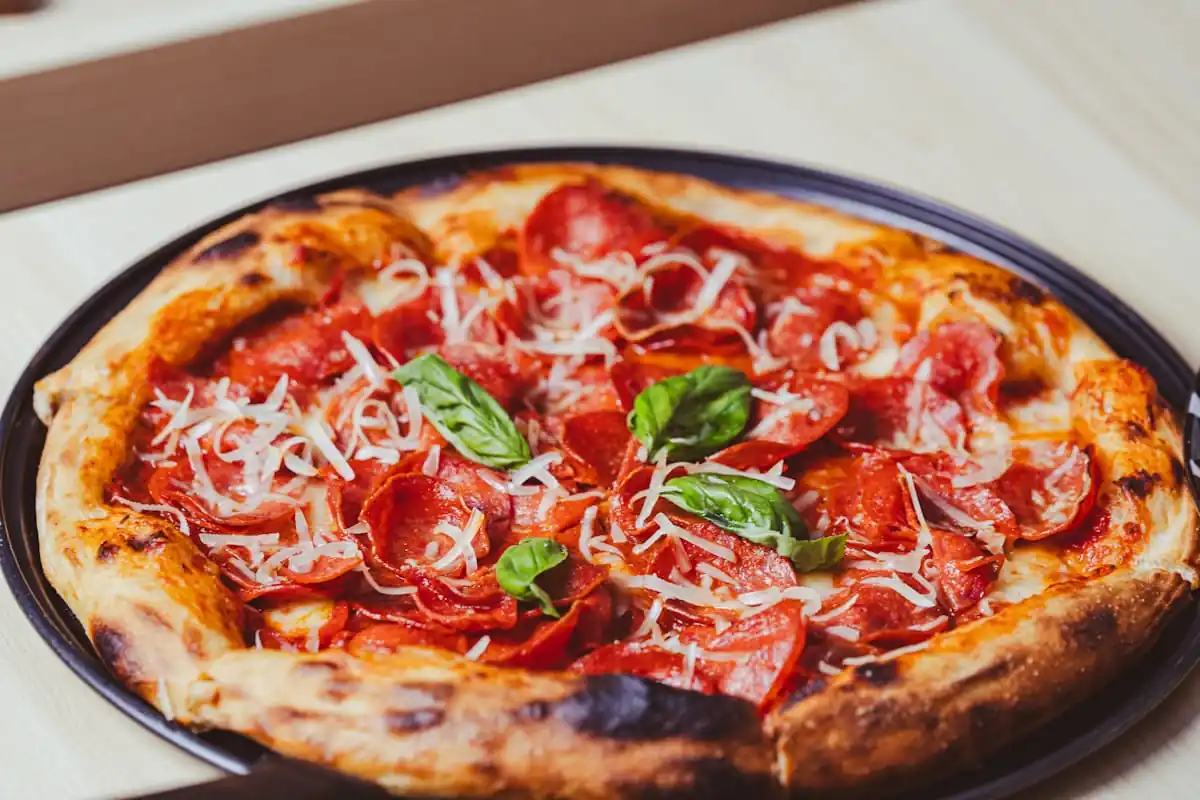 Pizza és éttermi hangulat
