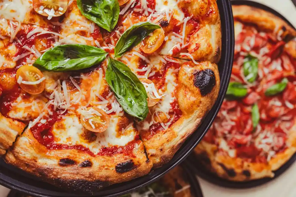 Különleges pizzavariáció friss alapanyagokkal